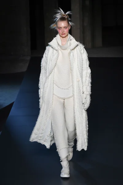 Look 2
